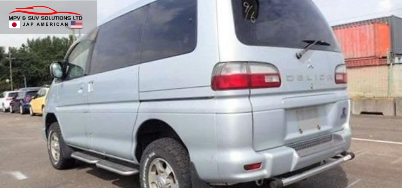 MITSUBISHI DELICA SPACE GEAR CHAMONIX 3.0 V6 AUTO SILVER