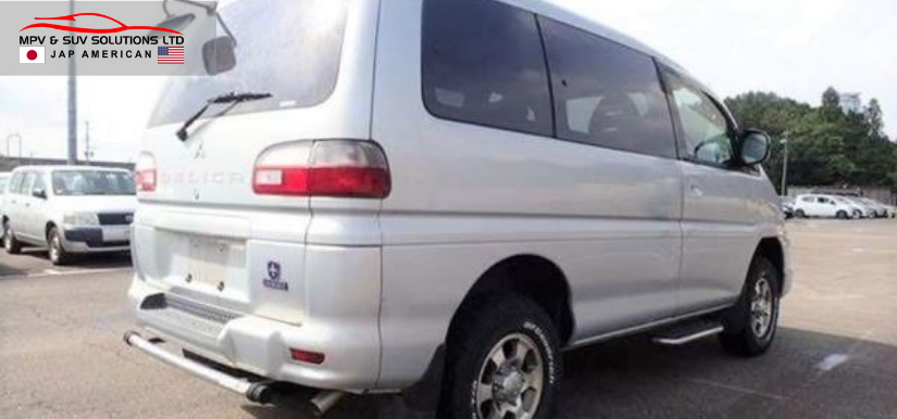 MITSUBISHI DELICA SPACE GEAR CHAMONIX 3.0 V6 AUTO SILVER