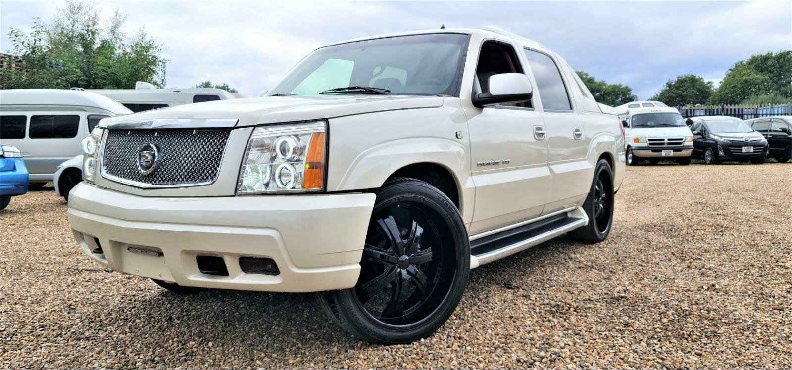 CADILLAC ESCALADE EXT V8 CREW CAB PICKUP AUTO PEARL WHITE
