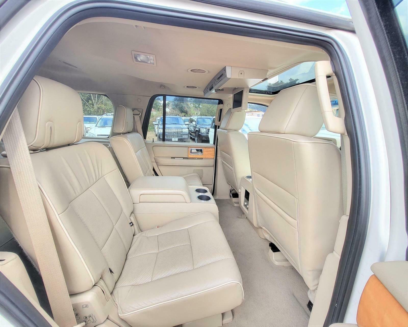 LINCOLN NAVIGATOR 5.4 V8 AUTO 4WD 7 SEATER PEARL WHITE ULEZ free