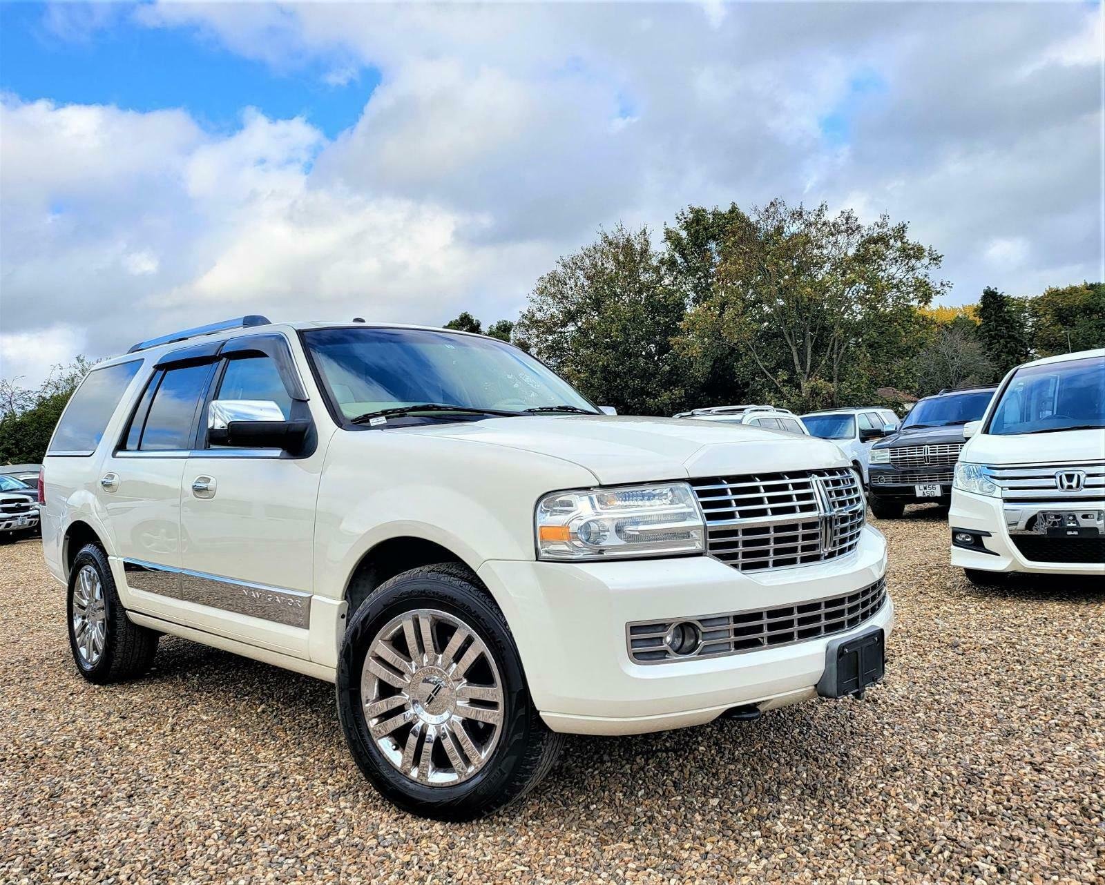 LINCOLN NAVIGATOR 5.4 V8 AUTO 4WD 7 SEATER PEARL WHITE ULEZ free