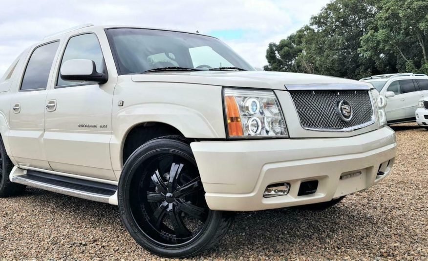 CADILLAC ESCALADE EXT V8 CREW CAB PICKUP AUTO PEARL WHITE