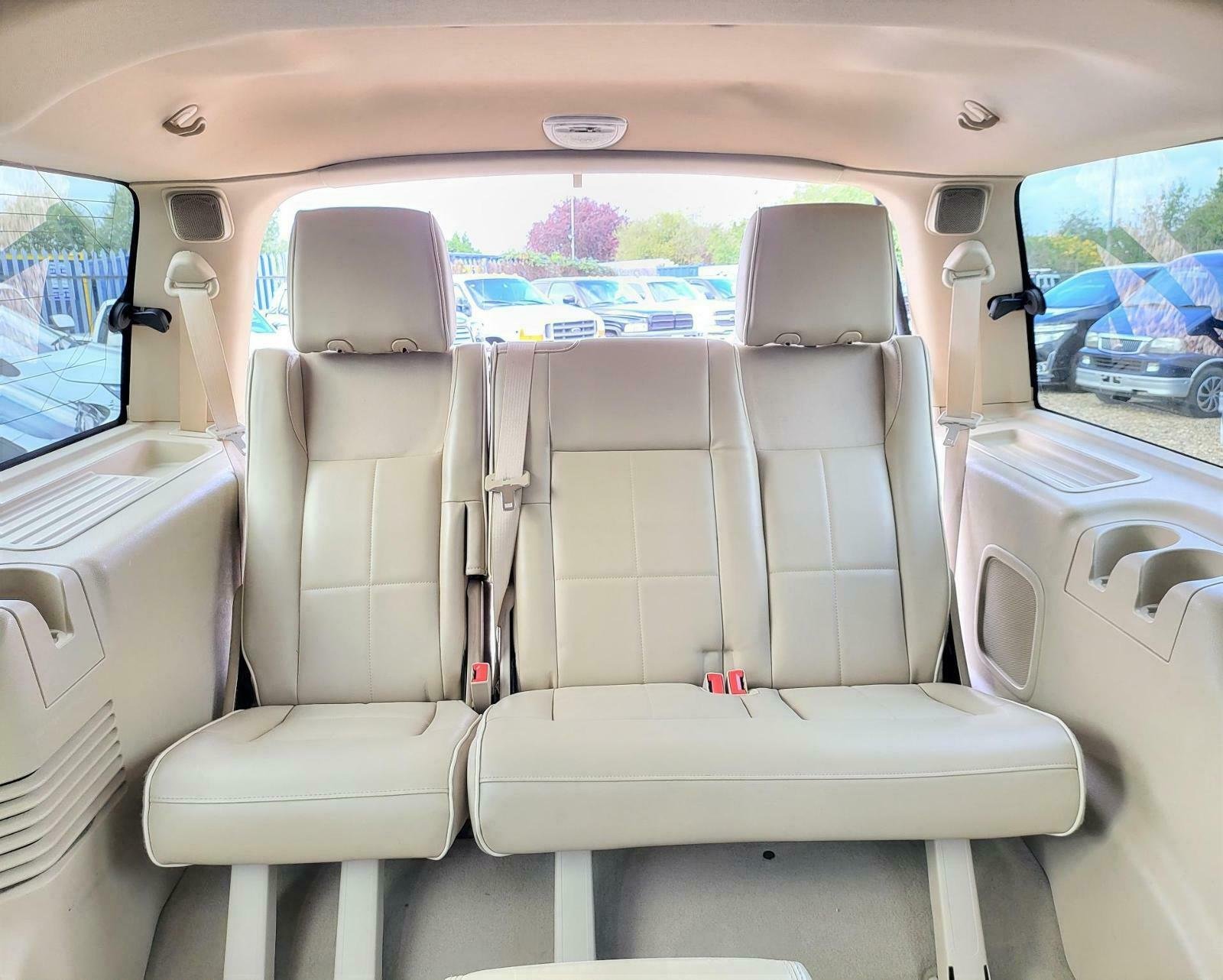 LINCOLN NAVIGATOR 5.4 V8 AUTO 4WD 7 SEATER PEARL WHITE ULEZ free