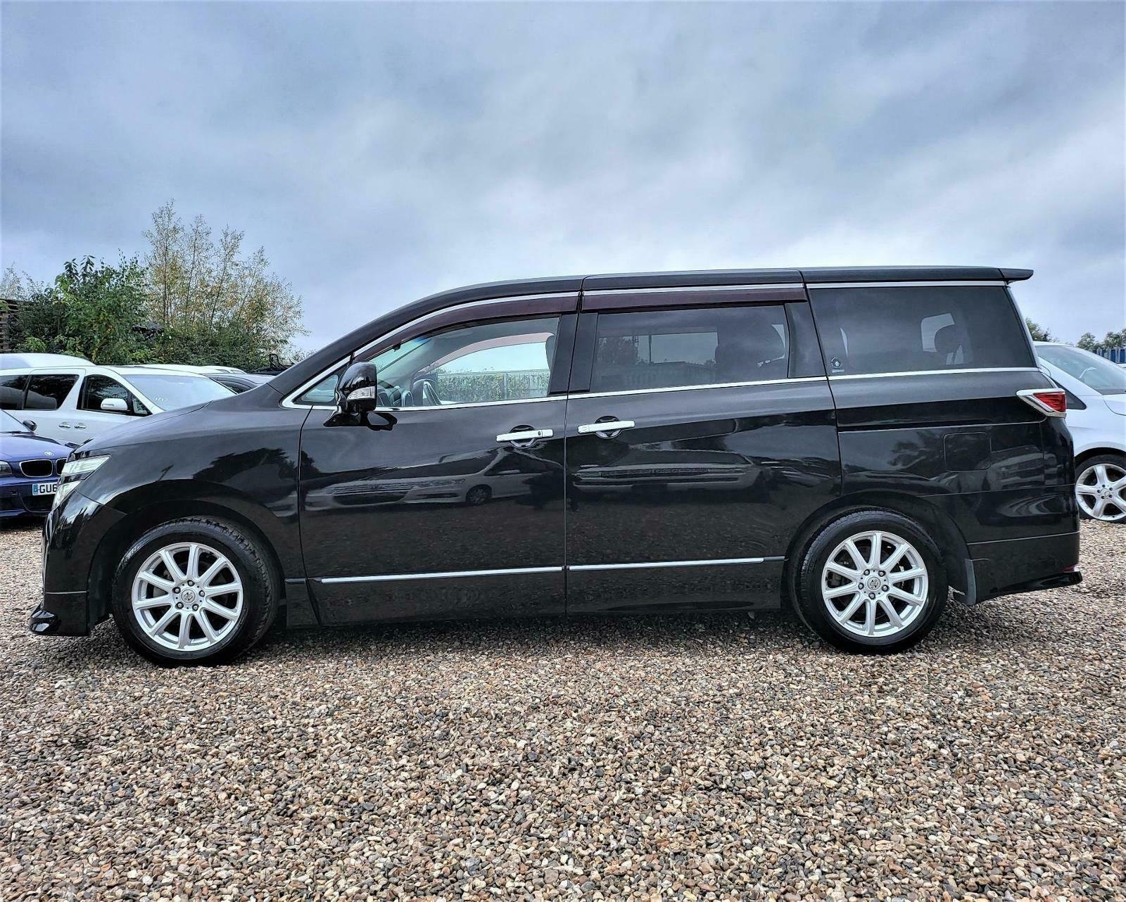 LATE 2010 NISSAN ELGRAND 3.5 V6 AUTOMATIC 7 SEATER BLACK ULEZ free