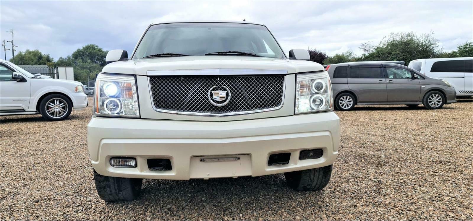 CADILLAC ESCALADE EXT V8 CREW CAB PICKUP AUTO PEARL WHITE