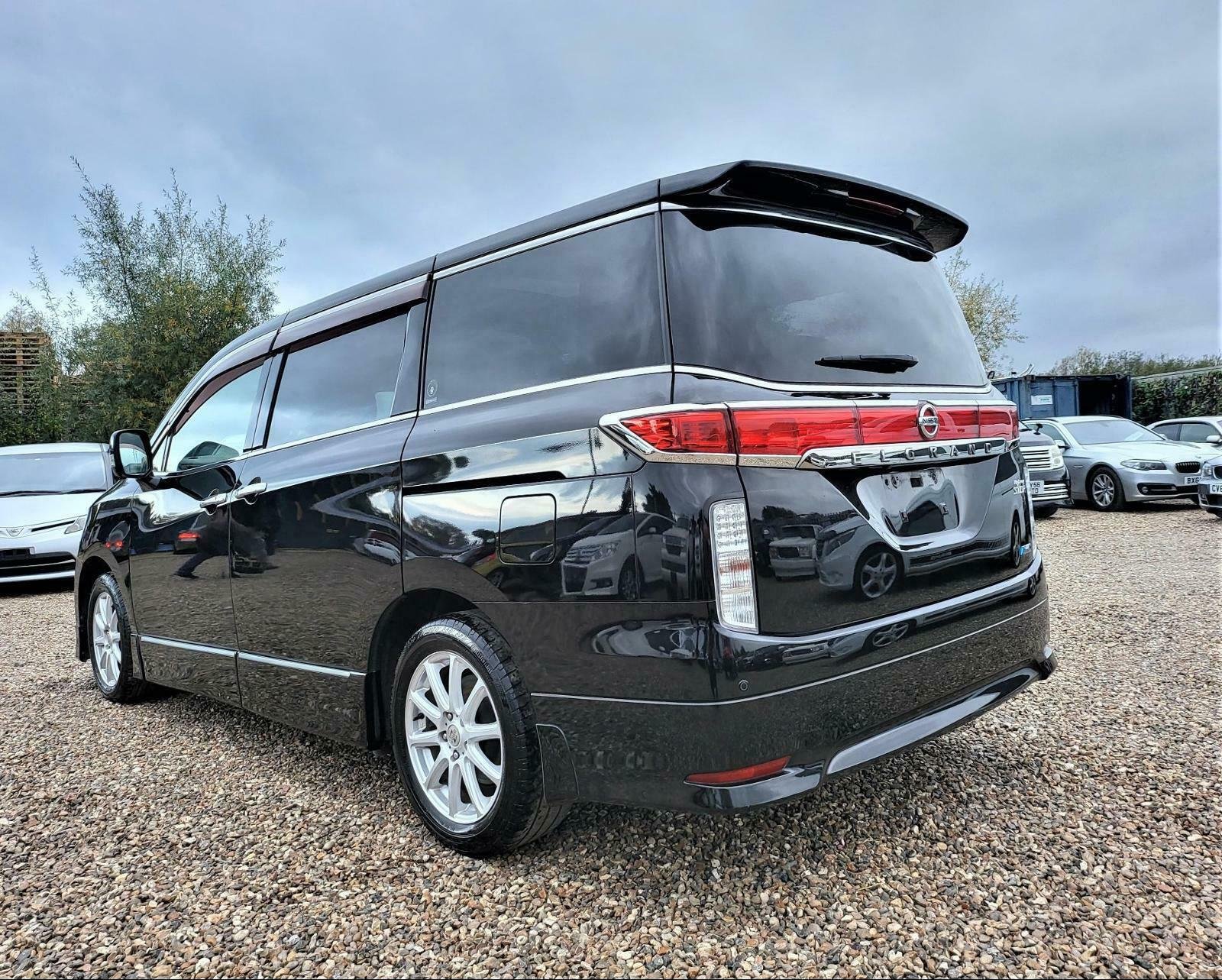 LATE 2010 NISSAN ELGRAND 3.5 V6 AUTOMATIC 7 SEATER BLACK ULEZ free