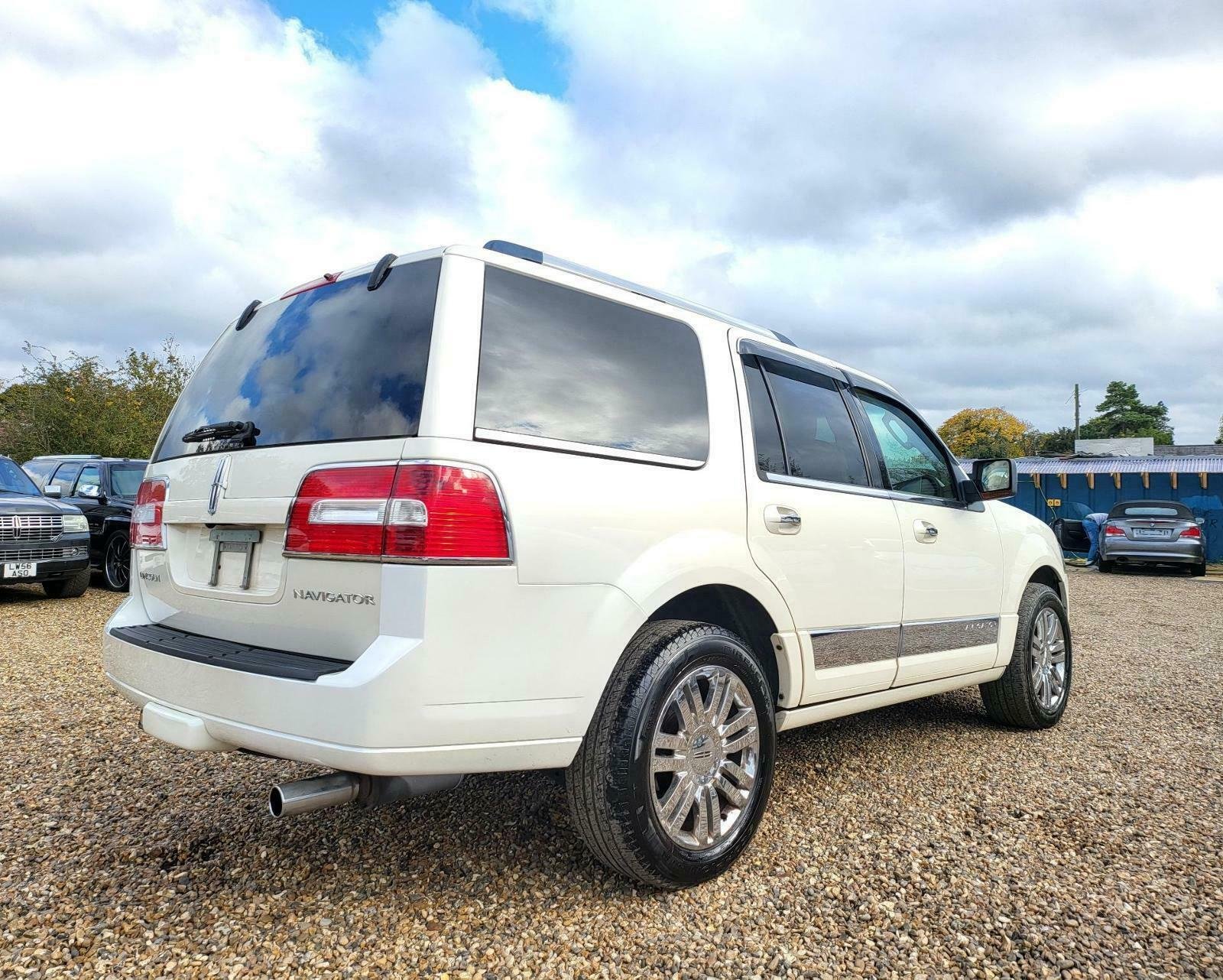 LINCOLN NAVIGATOR 5.4 V8 AUTO 4WD 7 SEATER PEARL WHITE ULEZ free