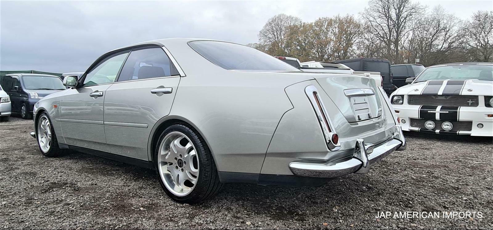 MITSUOKA GALUE II V6 AUTO SILVER BENTLEY GLORIA