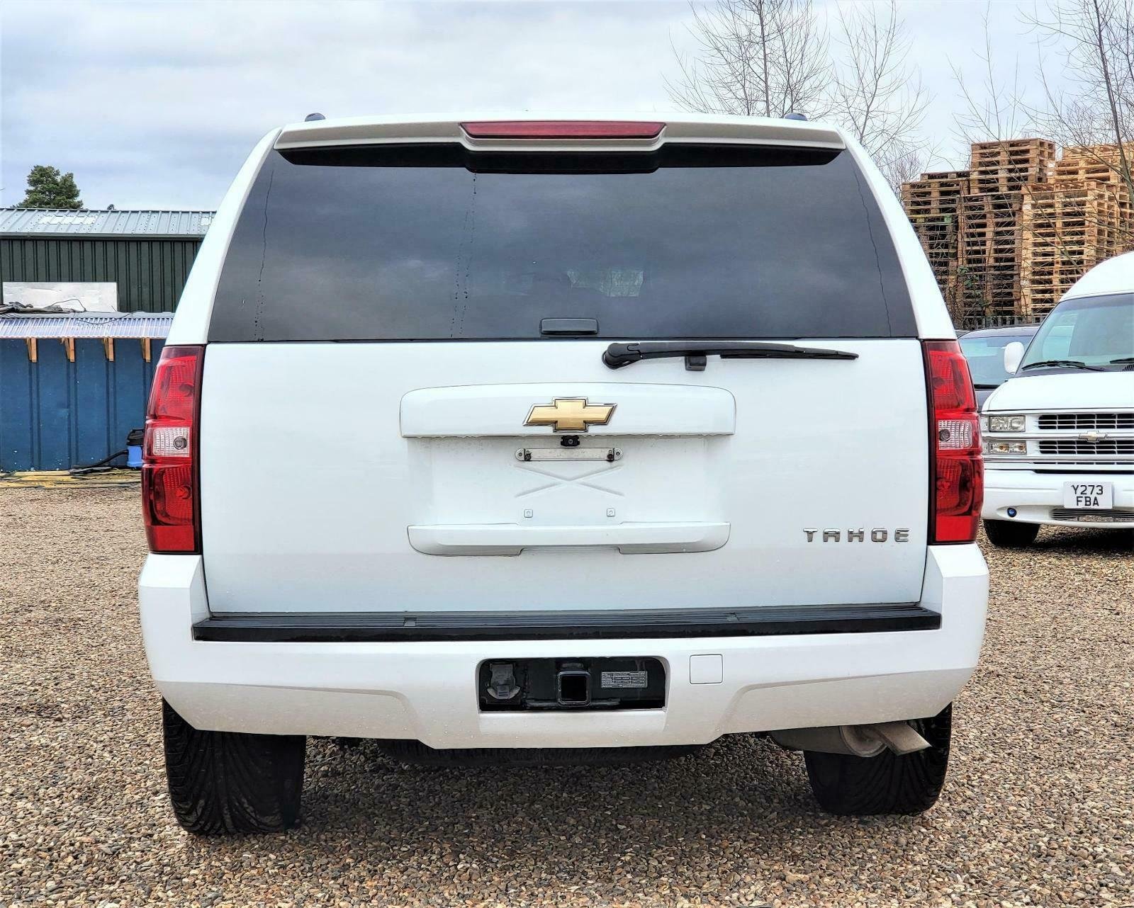 CHEVROLET TAHOE AUTOMATIC LHD 9 SEATER WHITE ULEZ free