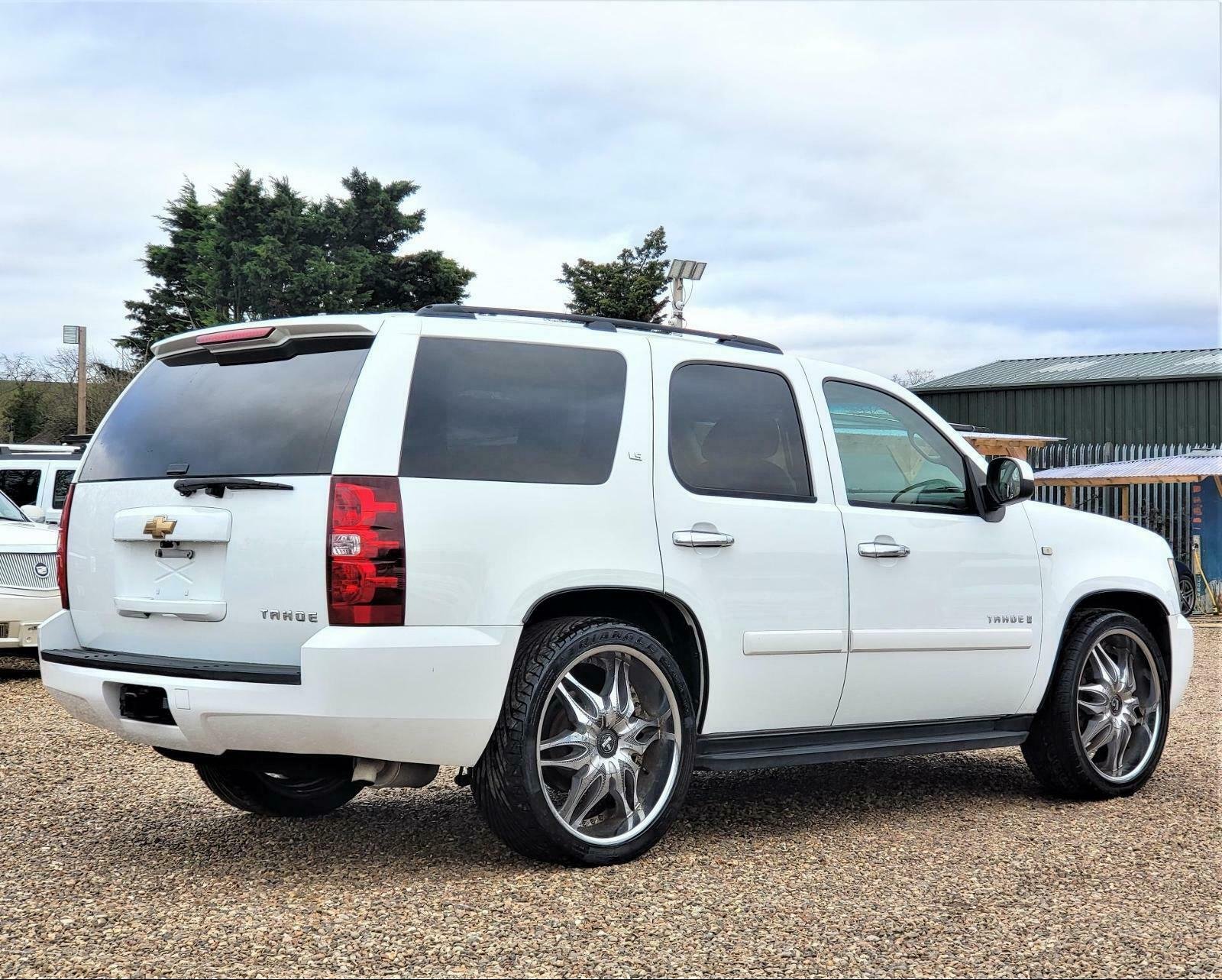 CHEVROLET TAHOE AUTOMATIC LHD 9 SEATER WHITE ULEZ free
