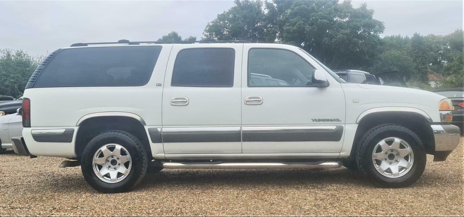 GMC YUKON XL LONG WHEEL BASE 7 SEATER AUTOMATIC ESCALADE