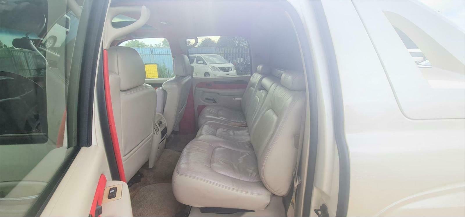 CADILLAC ESCALADE EXT V8 CREW CAB PICKUP AUTO PEARL WHITE