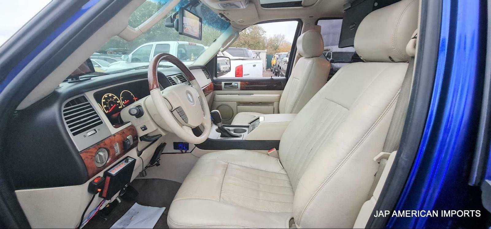 LINCOLN NAVIGATOR 5.4 V8 AUTOMATIC 7 SEATER BLUE