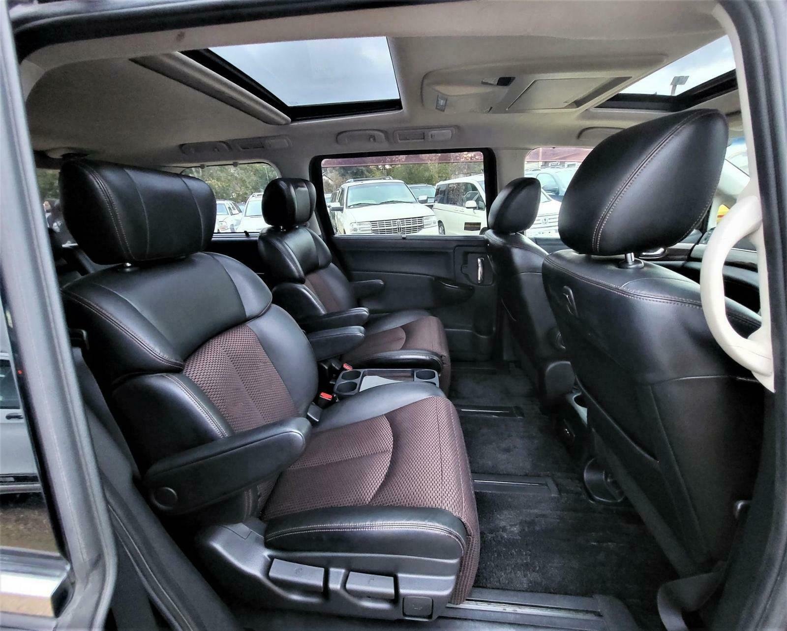 LATE 2010 NISSAN ELGRAND 3.5 V6 AUTOMATIC 7 SEATER BLACK ULEZ free