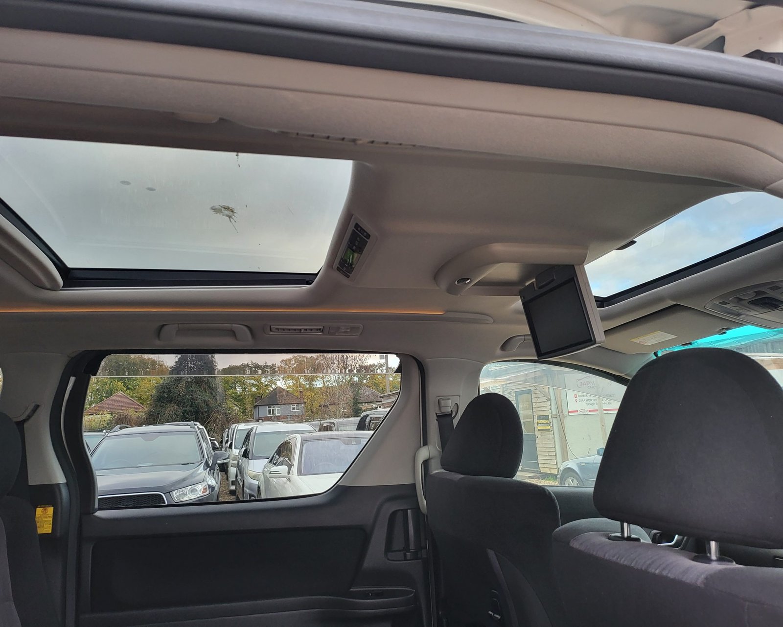 FRESH IMPORT 2012 TOYOTA VELLFIRE ALPHARD 3.5 V6 8 SEATER AUTOMATIC ULEZ FREE