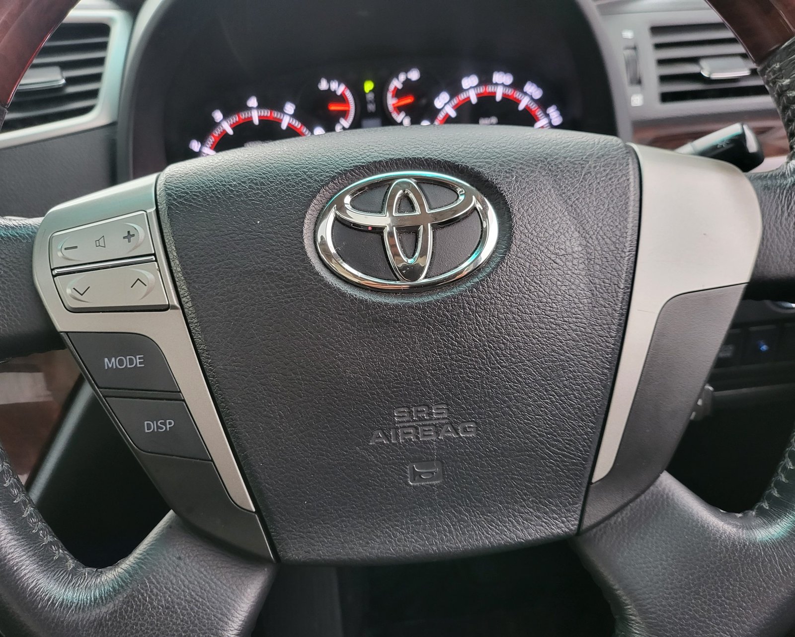 FRESH IMPORT 2012 TOYOTA VELLFIRE ALPHARD 3.5 V6 8 SEATER AUTOMATIC ULEZ FREE