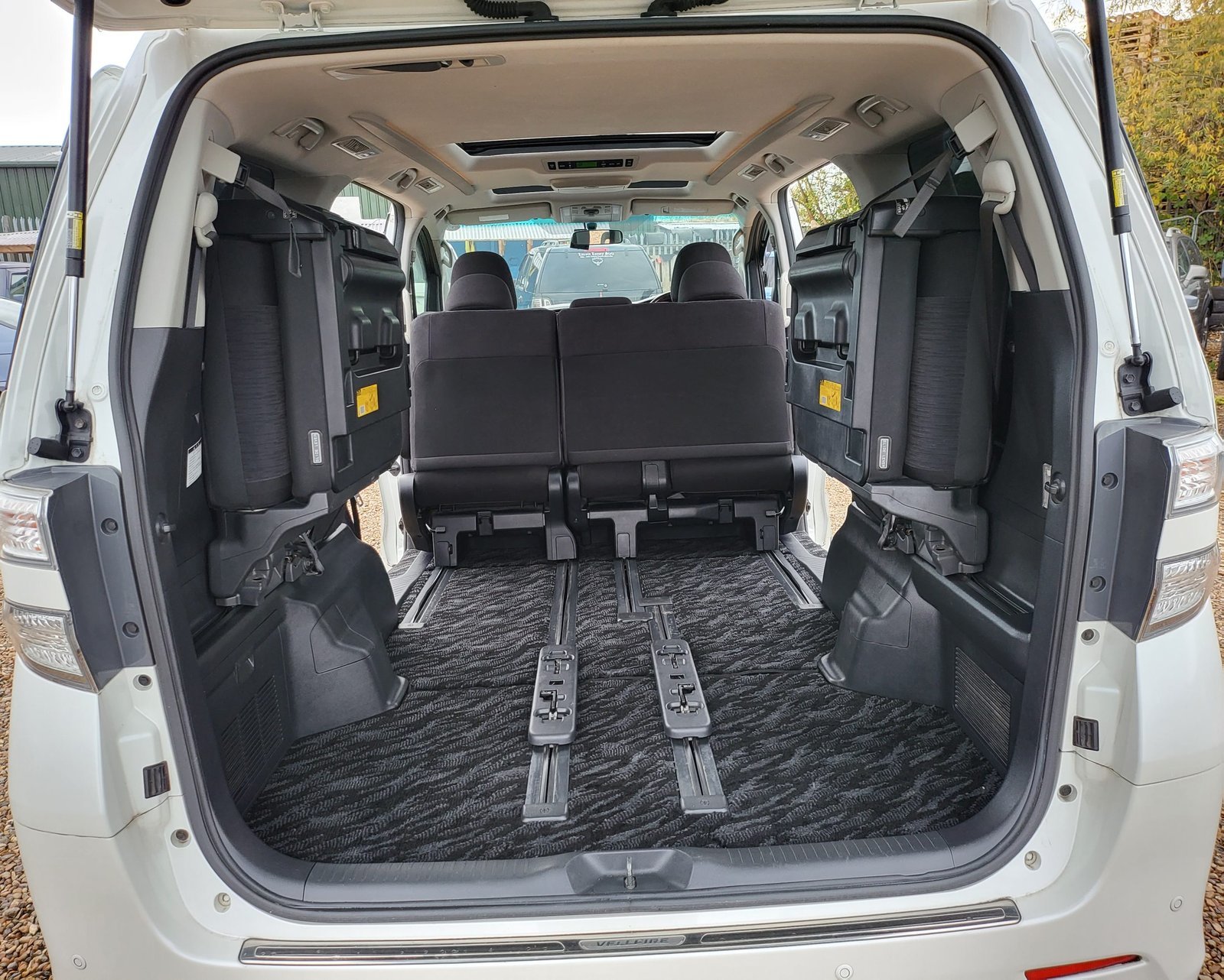 FRESH IMPORT 2012 TOYOTA VELLFIRE ALPHARD 3.5 V6 8 SEATER AUTOMATIC ULEZ FREE