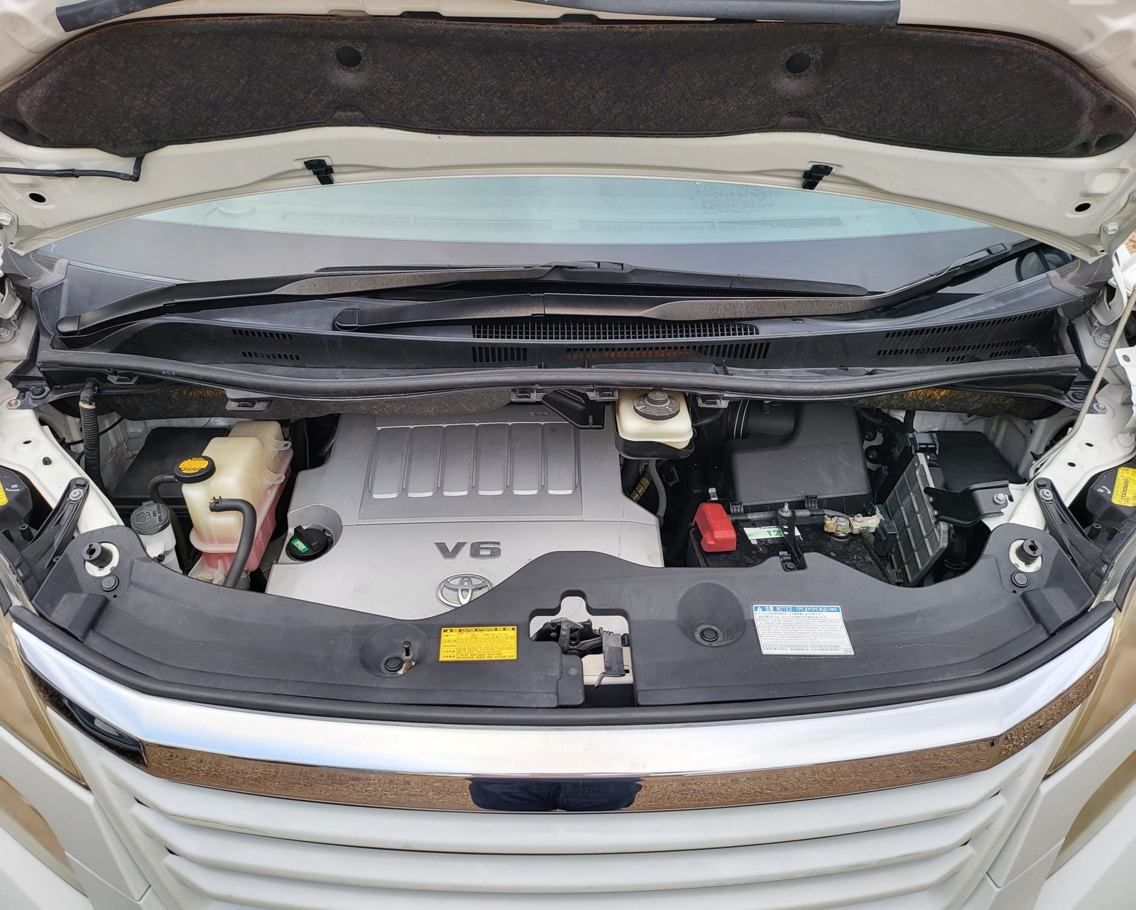 FRESH IMPORT 2012 TOYOTA VELLFIRE ALPHARD 3.5 V6 8 SEATER AUTOMATIC ULEZ FREE