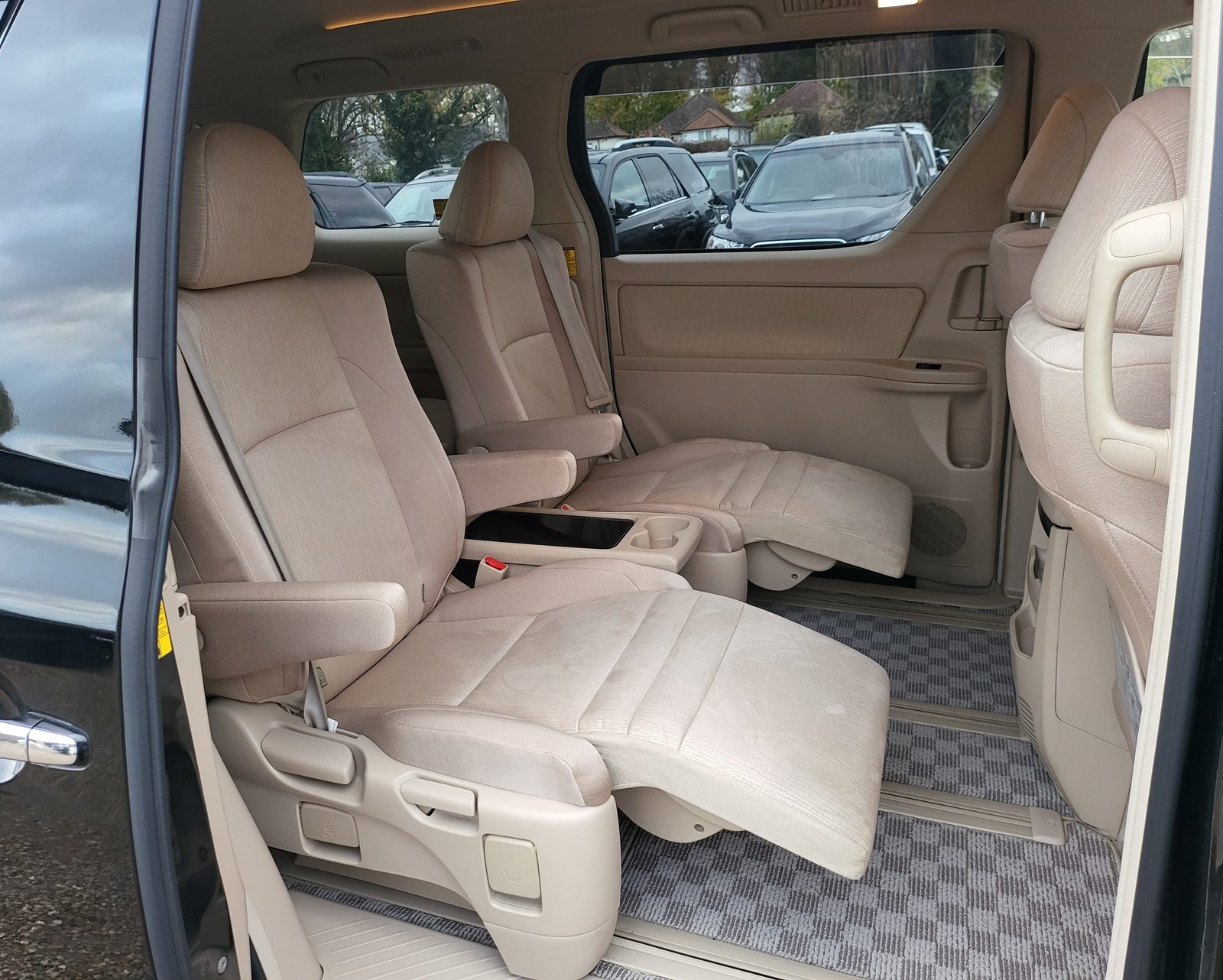 2012 FRESH IMPORT TOYOTA VELLFIRE ALPHARD HYBRID AUTOMATIC 7 SEATER ULE FREE