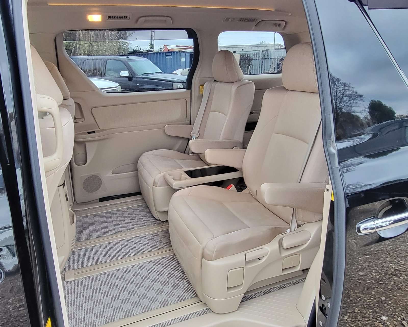 2012 FRESH IMPORT TOYOTA VELLFIRE ALPHARD HYBRID AUTOMATIC 7 SEATER ULE FREE