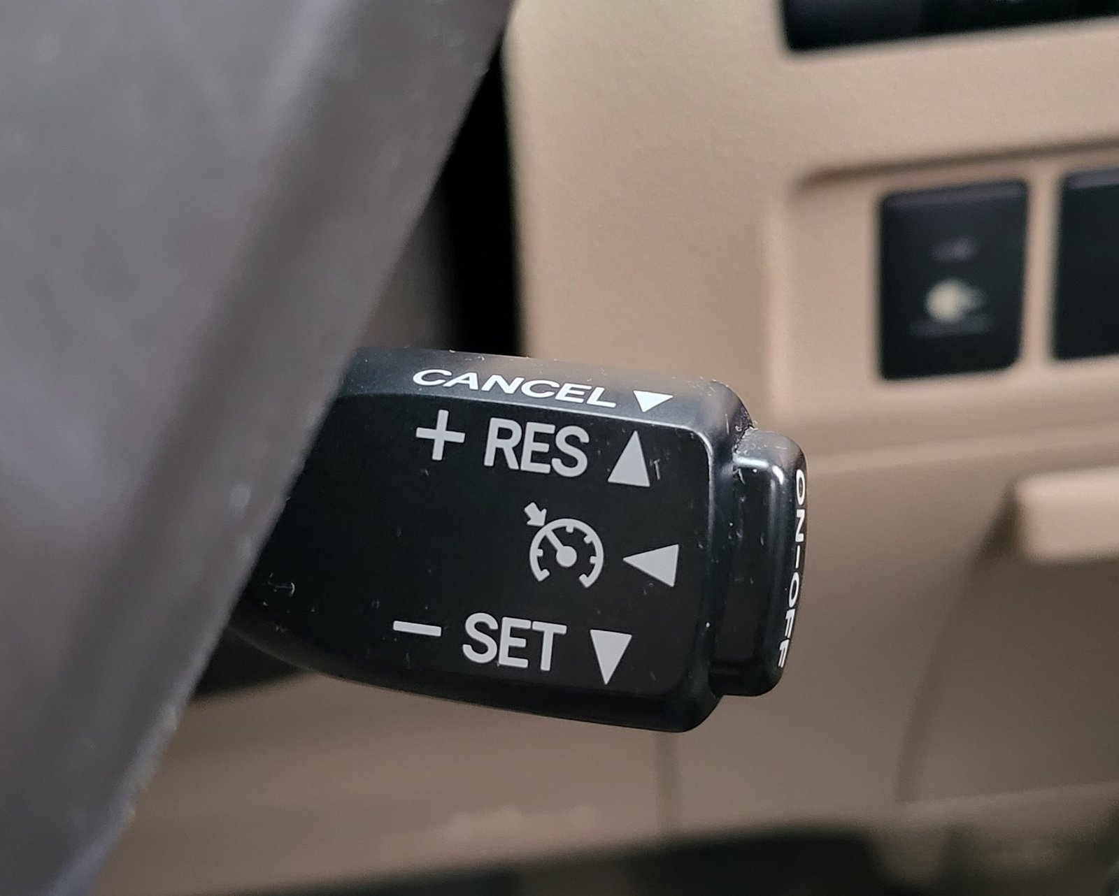 2012 FRESH IMPORT TOYOTA VELLFIRE ALPHARD HYBRID AUTOMATIC 7 SEATER ULE FREE