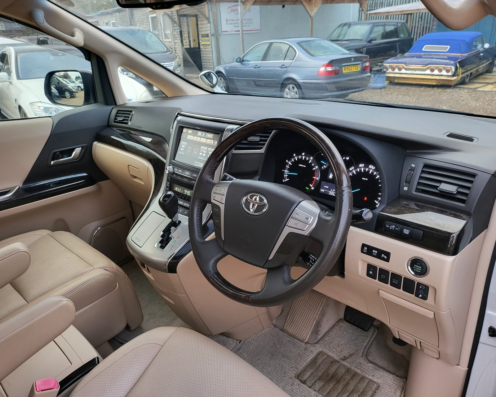 2013 FRESH IMPORT TOYOTA VELLFIRE ALPHARD L PKG 3.5 V6 AUTO 7 SEATER ULEZ FREE