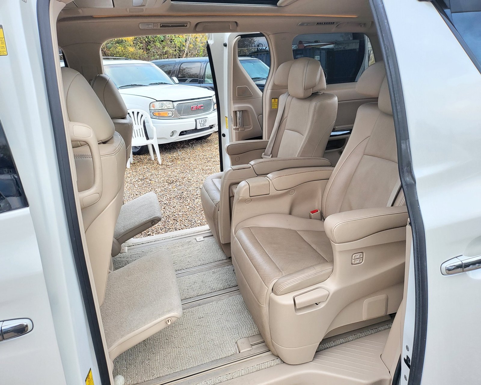 2013 FRESH IMPORT TOYOTA VELLFIRE ALPHARD L PKG 3.5 V6 AUTO 7 SEATER ULEZ FREE