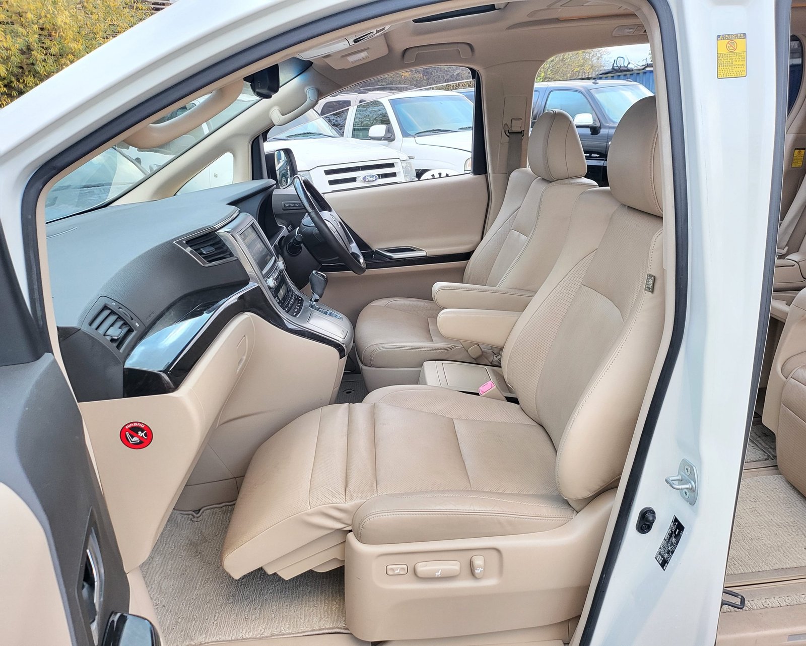 2013 FRESH IMPORT TOYOTA VELLFIRE ALPHARD L PKG 3.5 V6 AUTO 7 SEATER ULEZ FREE