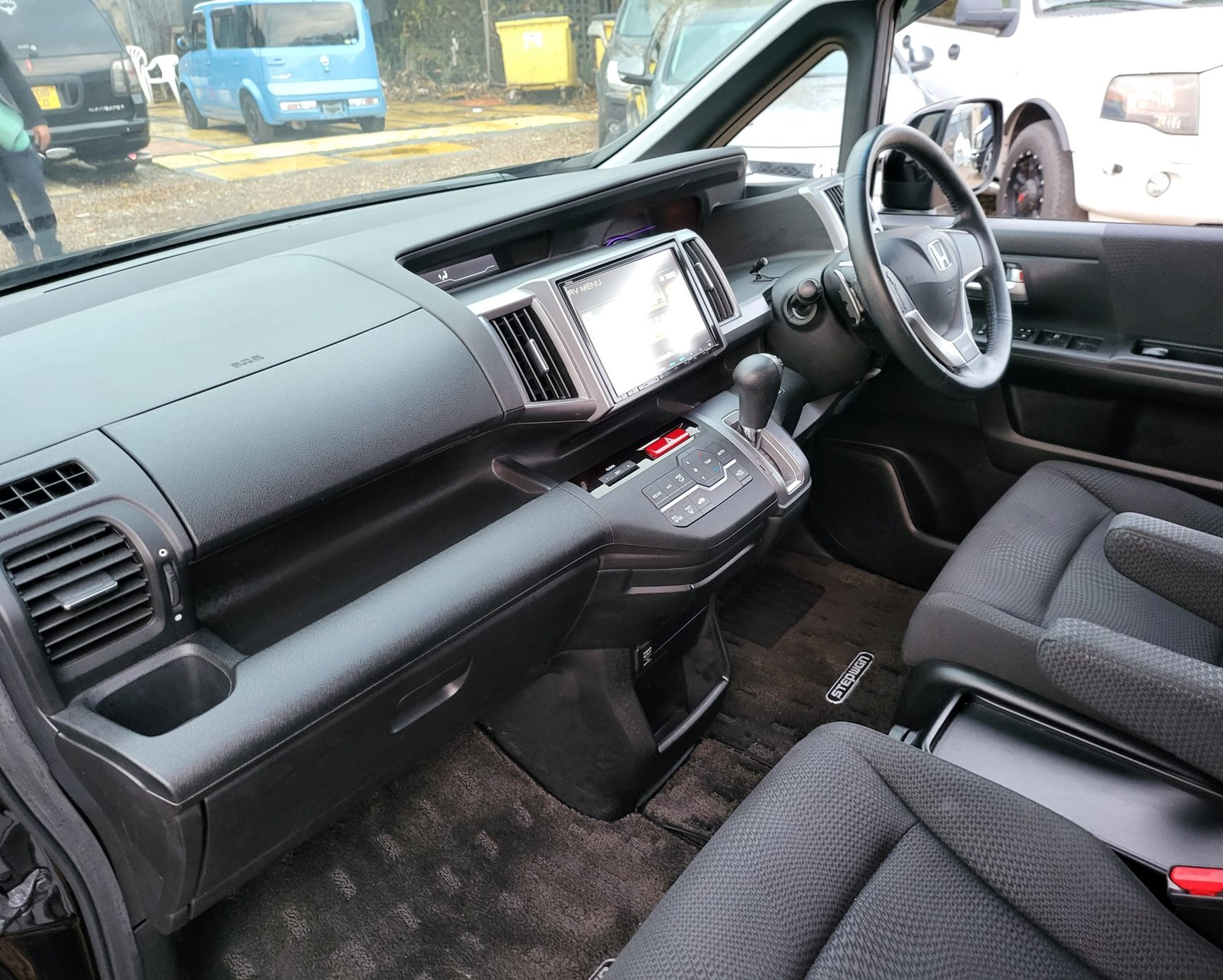 2013 FRESH IMPORT HONDA STEPWAGON SPADA 2.0 AUTOMATIC 8 SEATER ULEZ COMPLIANT