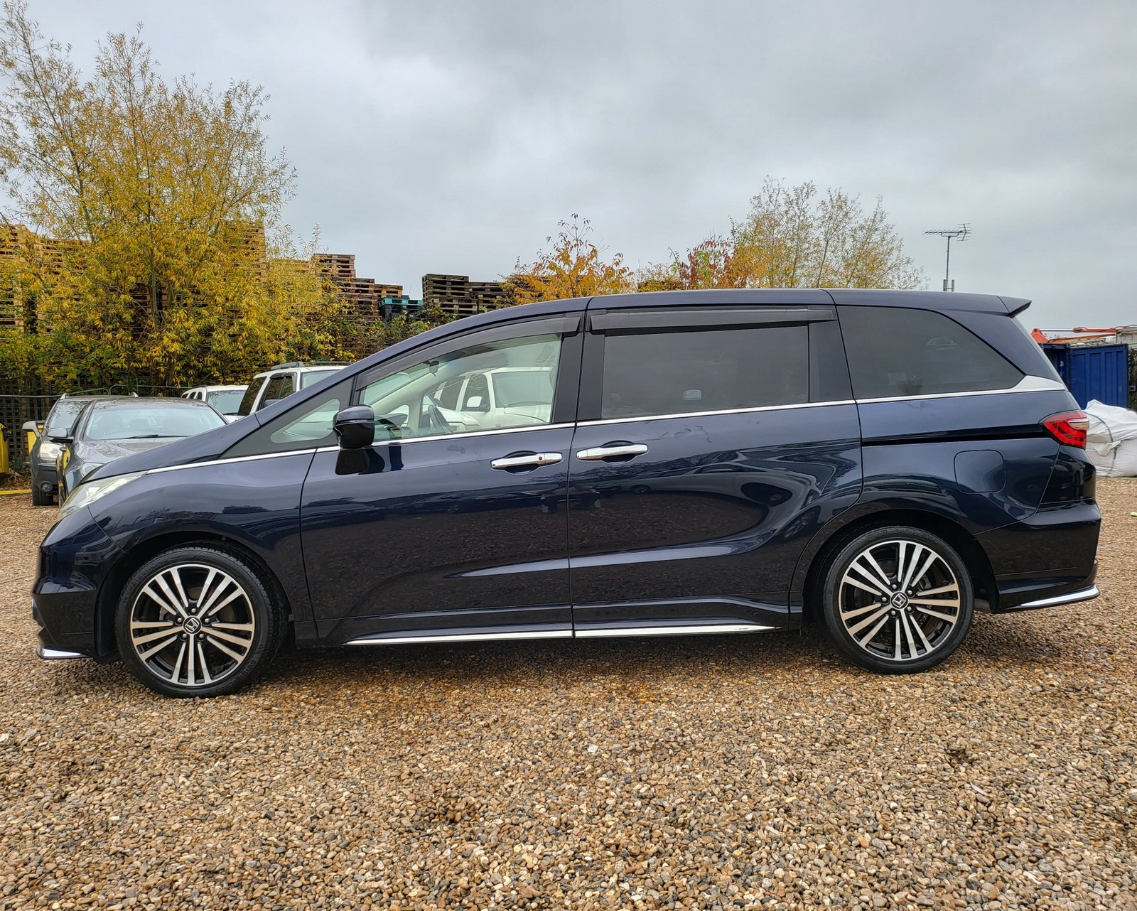 FRESH IMPORT 2014 HONDA ODYSSEY ABSOLUTE AUTOMATIC 7 SEATER BLACK ULEZ COMPLIANT