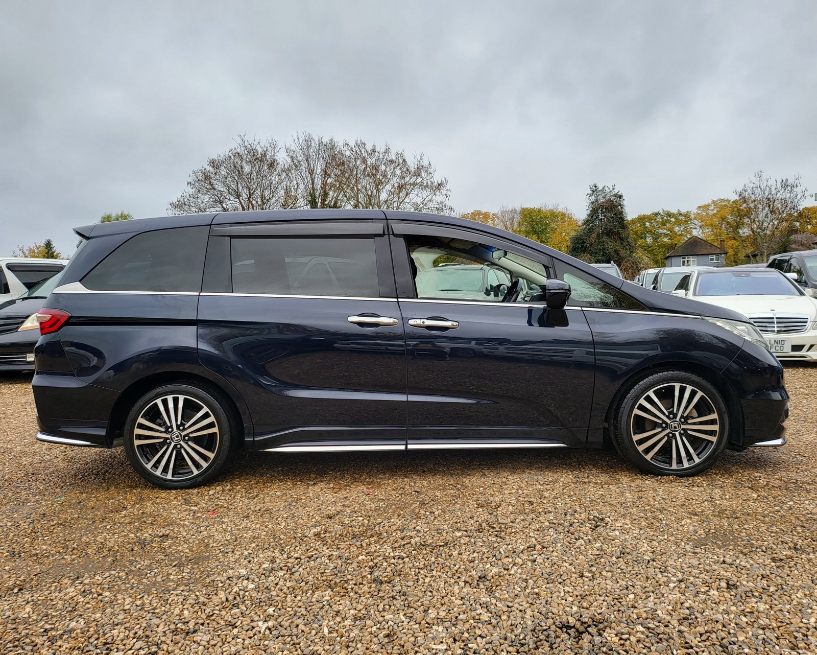 FRESH IMPORT 2014 HONDA ODYSSEY ABSOLUTE AUTOMATIC 7 SEATER BLACK ULEZ COMPLIANT