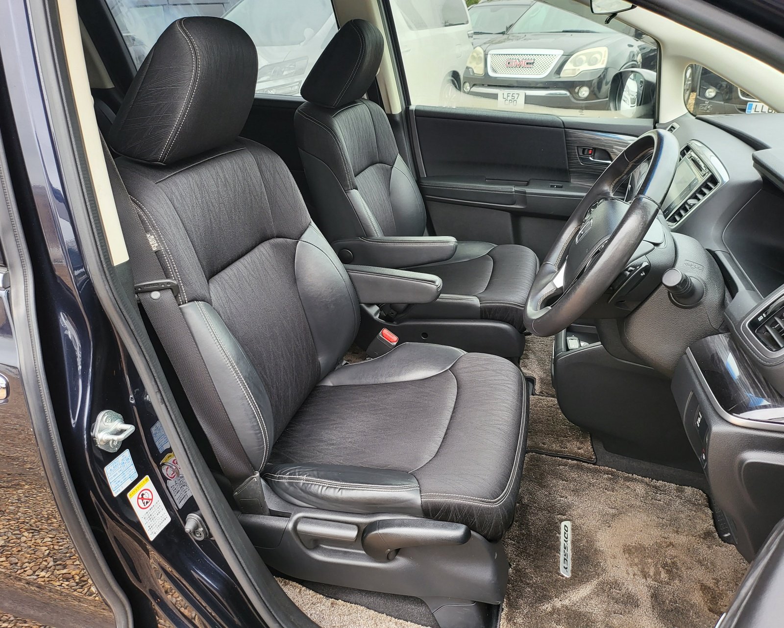 FRESH IMPORT 2014 HONDA ODYSSEY ABSOLUTE AUTOMATIC 7 SEATER BLACK ULEZ COMPLIANT