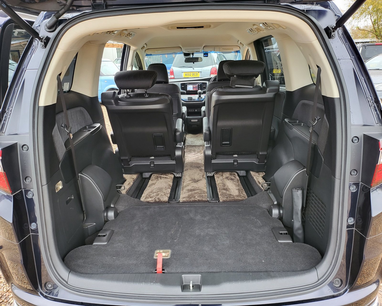 FRESH IMPORT 2014 HONDA ODYSSEY ABSOLUTE AUTOMATIC 7 SEATER BLACK ULEZ COMPLIANT