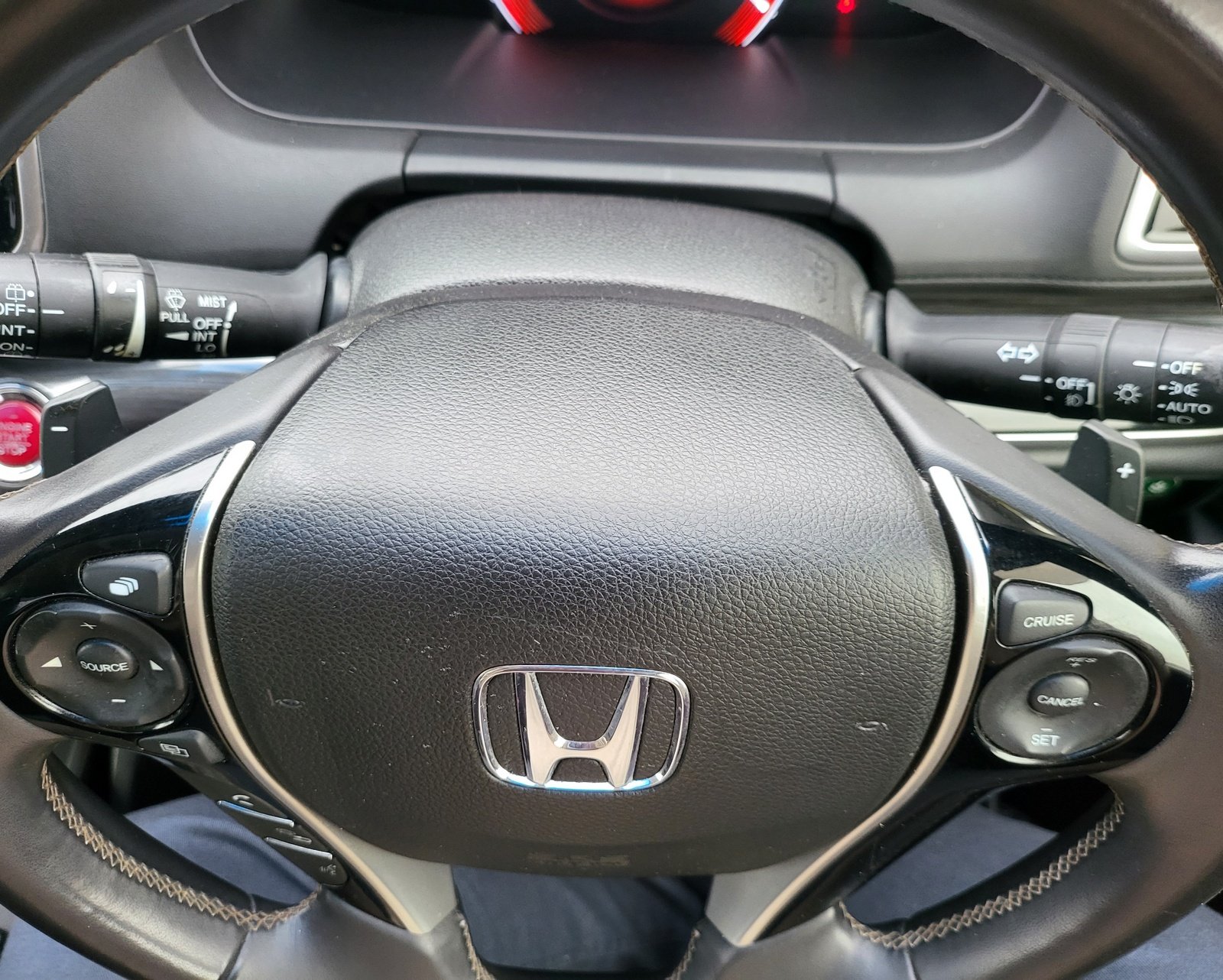 FRESH IMPORT 2014 HONDA ODYSSEY ABSOLUTE AUTOMATIC 7 SEATER BLACK ULEZ COMPLIANT