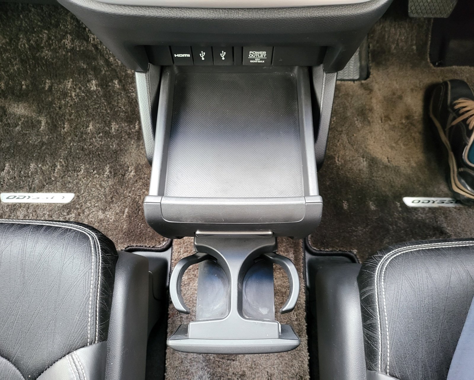 FRESH IMPORT 2014 HONDA ODYSSEY ABSOLUTE AUTOMATIC 7 SEATER BLACK ULEZ COMPLIANT