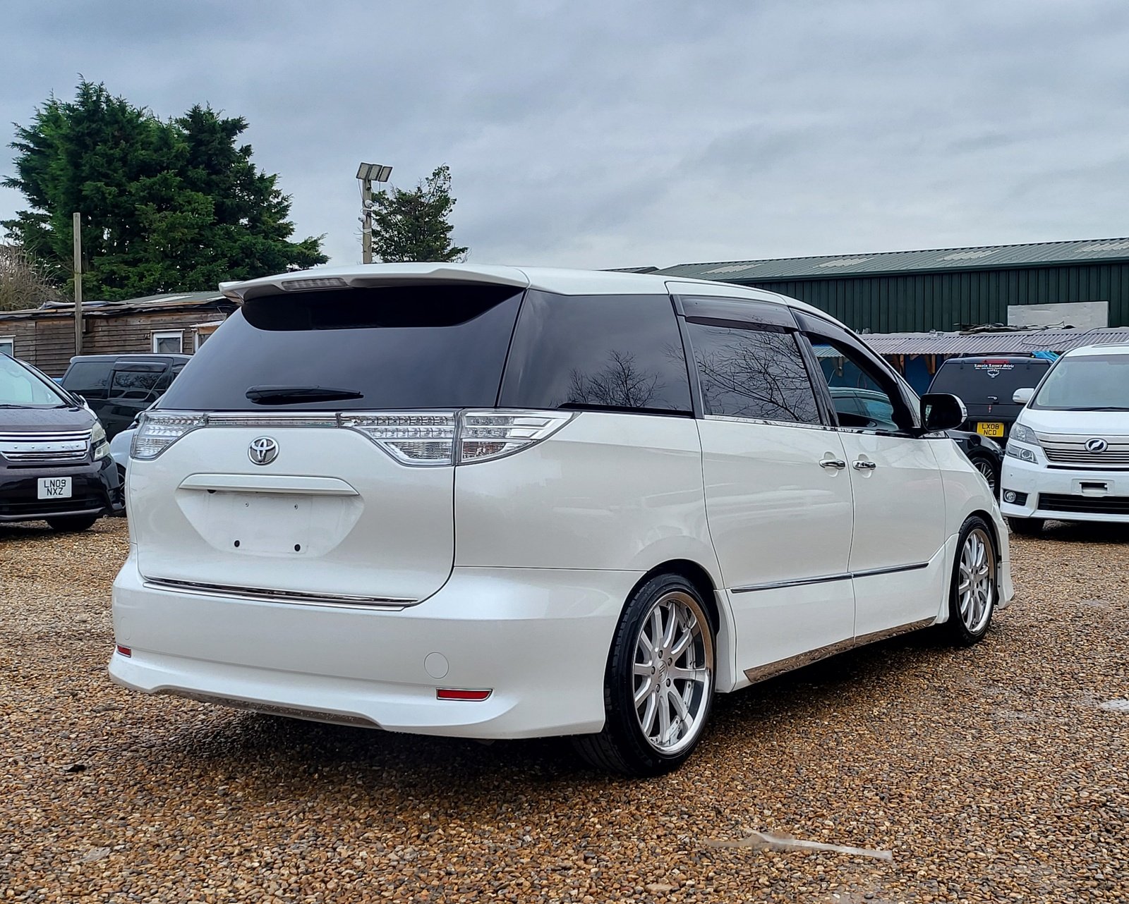 2013 FRESH IMPORT TOYOTA ESTIMA 2.4 AUTOMATIC 7 SEATER WHITE ULEZ FREE