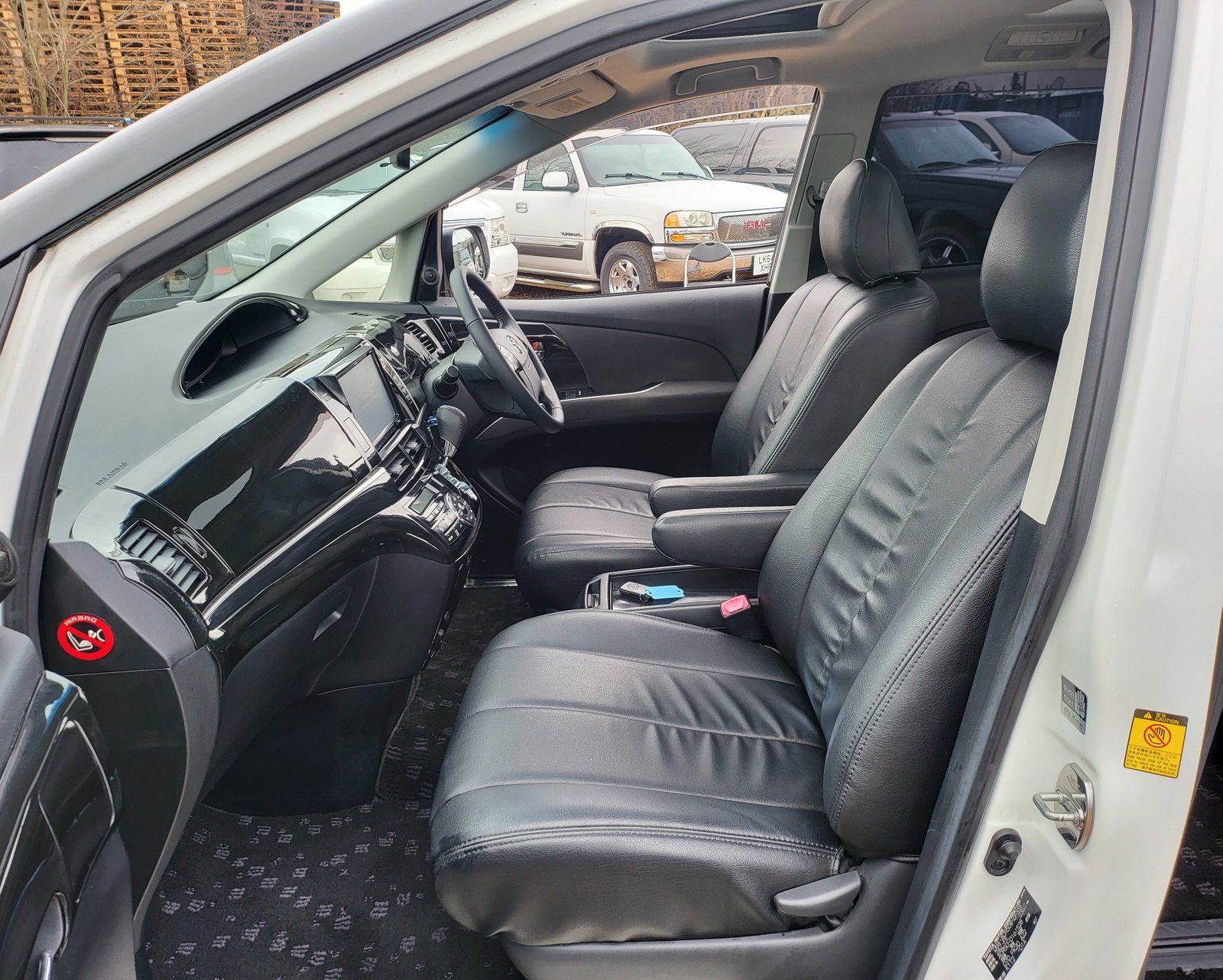 2013 FRESH IMPORT TOYOTA ESTIMA 2.4 AUTOMATIC 7 SEATER WHITE ULEZ FREE