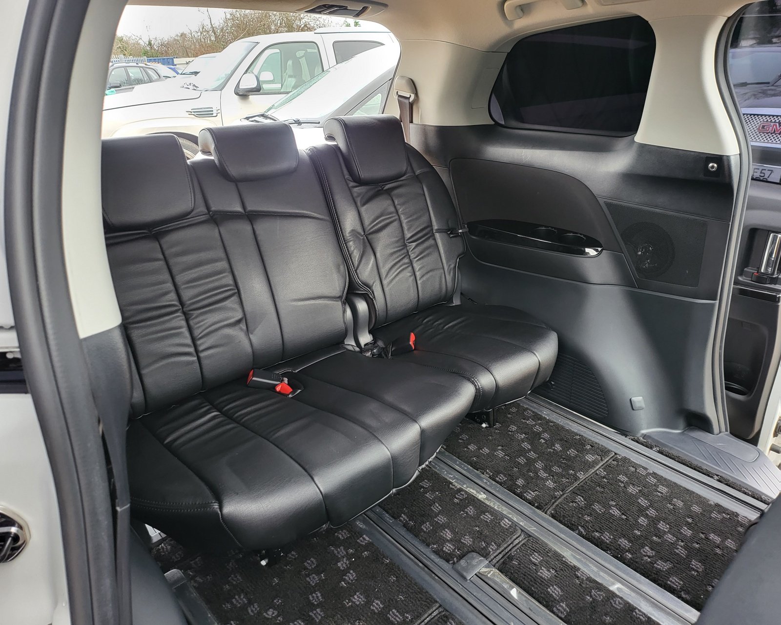 2012 FRESH IMPORT TOYOTA ESTIMA HYBRID 4WD AUTOMATIC 7 SEATER ULEZ FREE