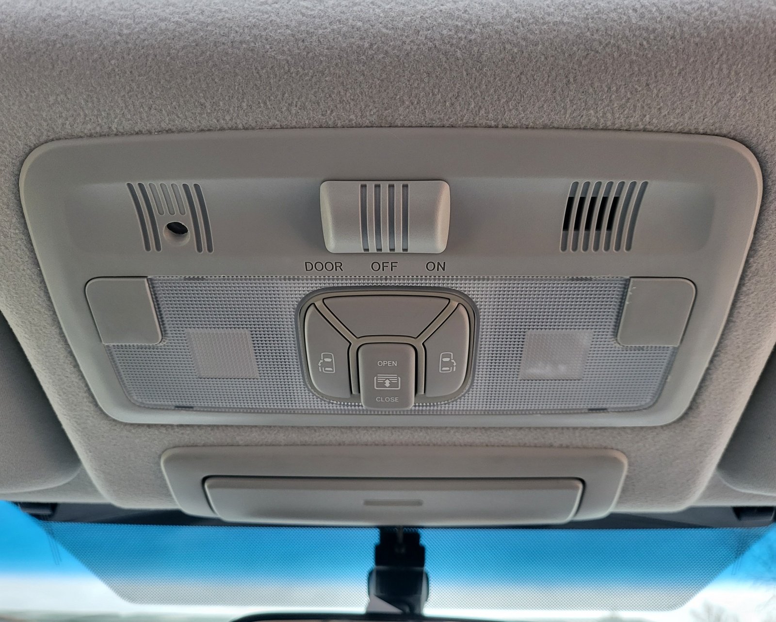 2012 FRESH IMPORT TOYOTA ESTIMA HYBRID 4WD AUTOMATIC 7 SEATER ULEZ FREE