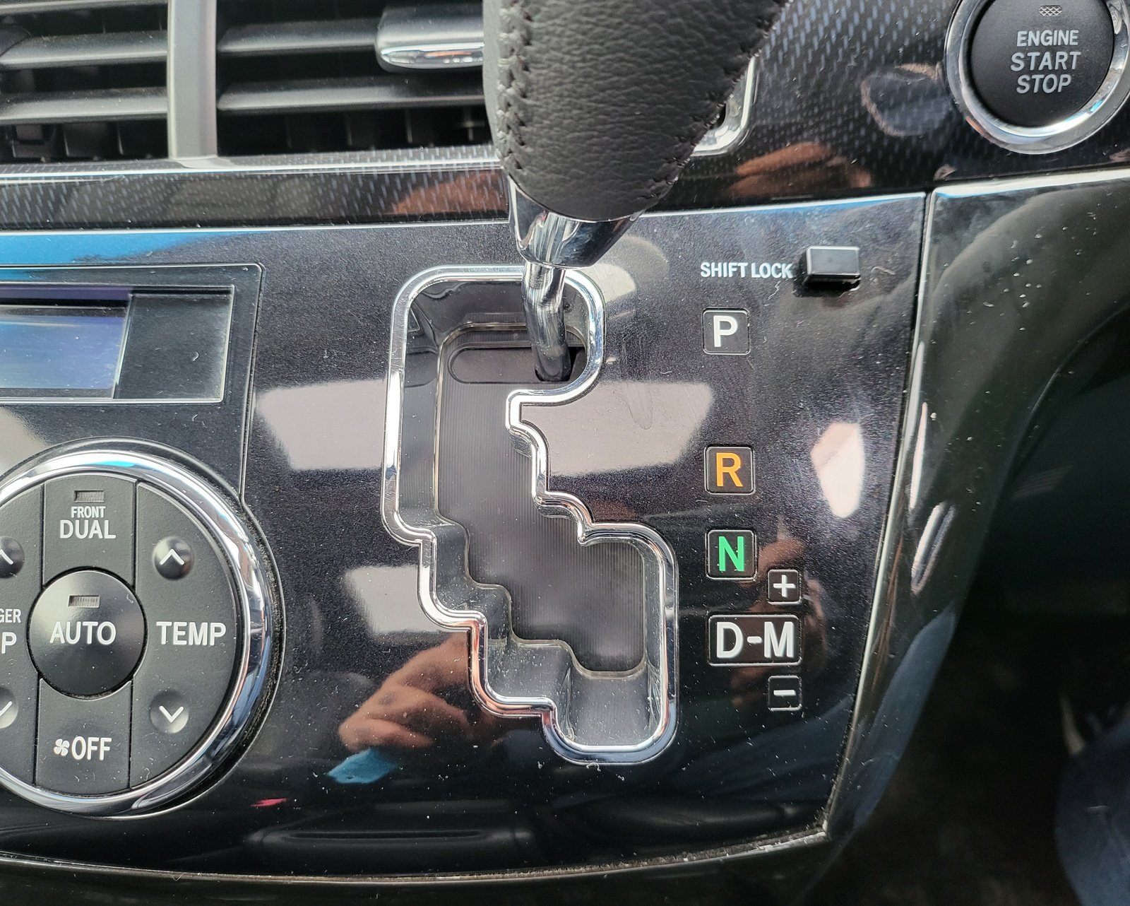 2013 FRESH IMPORT TOYOTA ESTIMA 2.4 AUTOMATIC 7 SEATER WHITE ULEZ FREE