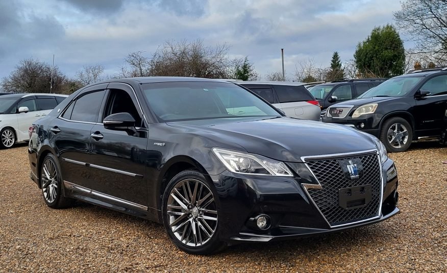 FRESH IMPORT 2013 TOYOTA CROWN HYBRID 2.5 AUTOMATIC LEATHER BLACK ULEZ FREE