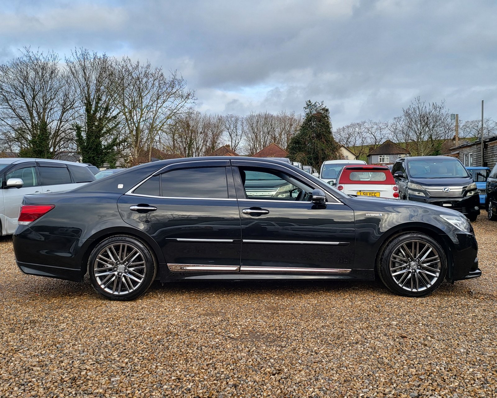 FRESH IMPORT 2013 TOYOTA CROWN HYBRID 2.5 AUTOMATIC LEATHER BLACK ULEZ FREE