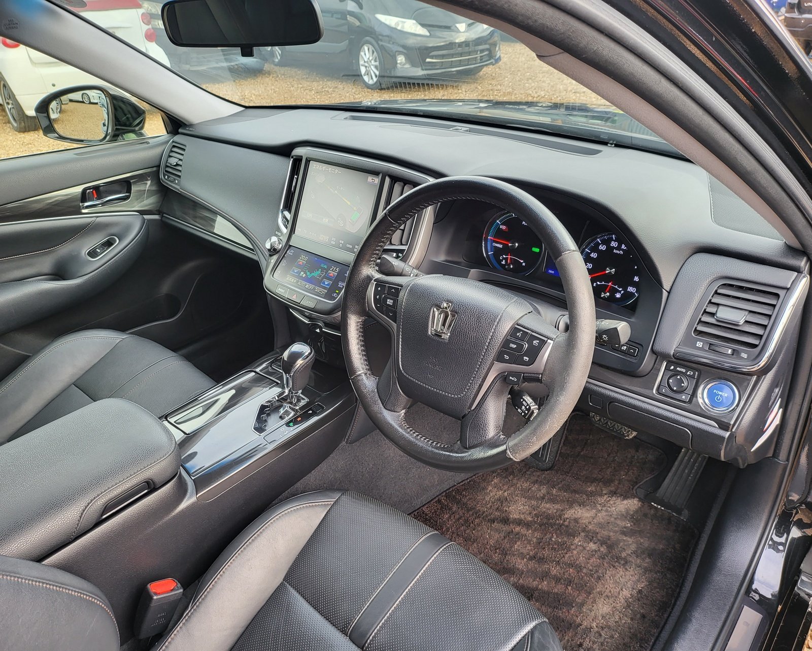 FRESH IMPORT 2013 TOYOTA CROWN HYBRID 2.5 AUTOMATIC LEATHER BLACK ULEZ FREE