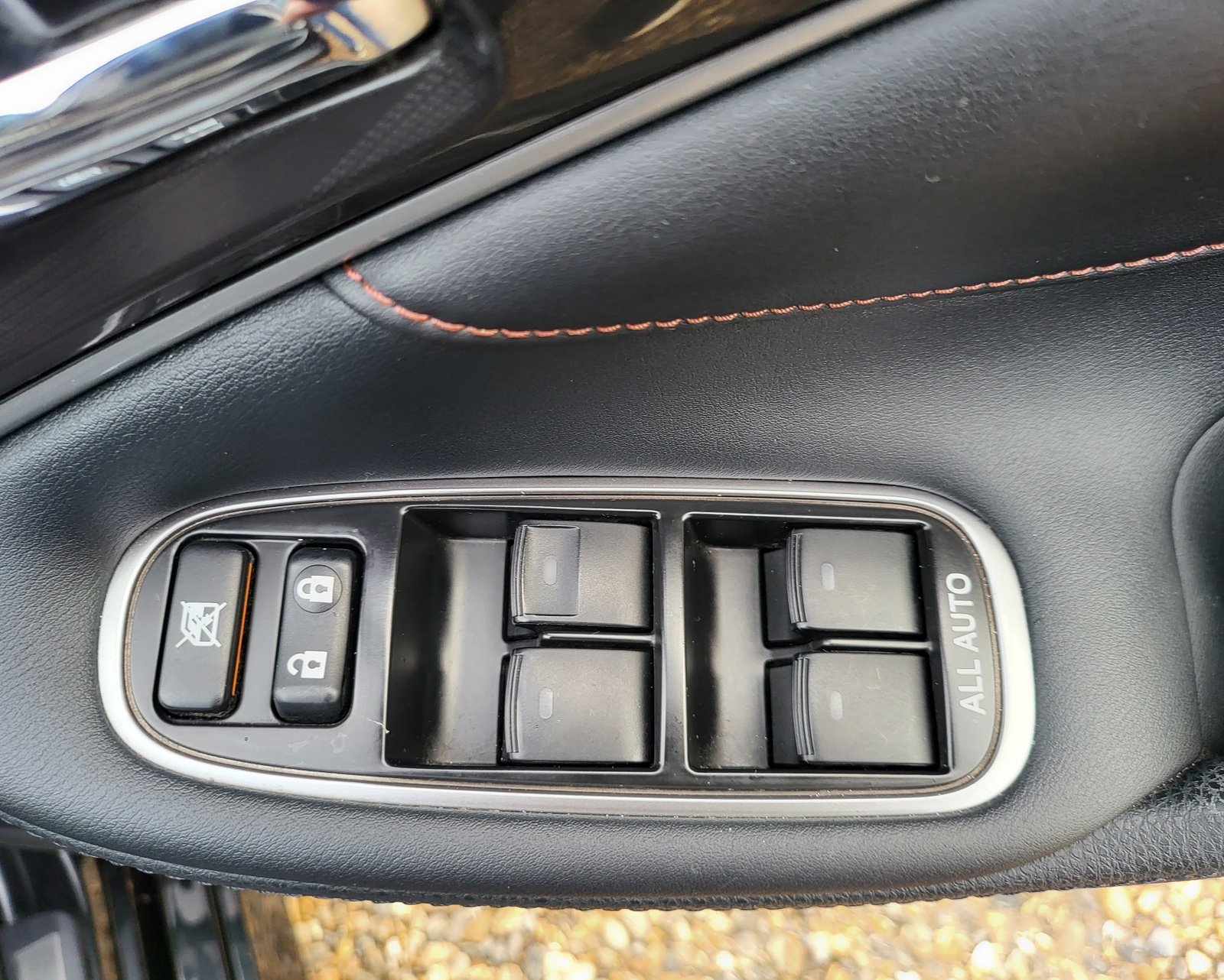 FRESH IMPORT 2013 TOYOTA CROWN HYBRID 2.5 AUTOMATIC LEATHER BLACK ULEZ FREE