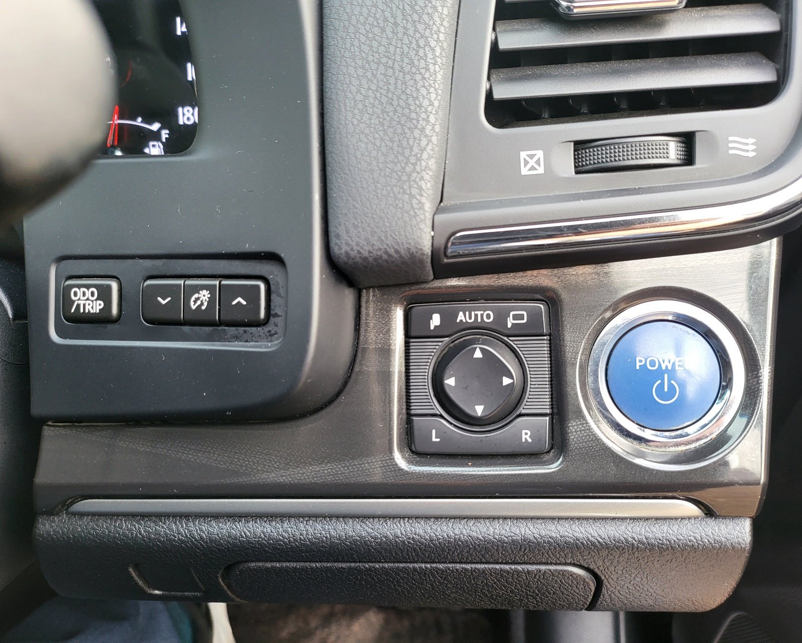 FRESH IMPORT 2013 TOYOTA CROWN HYBRID 2.5 AUTOMATIC LEATHER BLACK ULEZ FREE