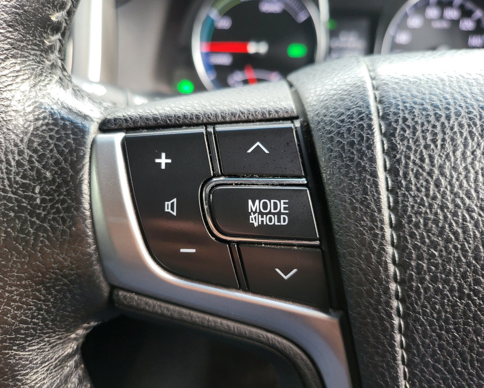 FRESH IMPORT 2013 TOYOTA CROWN HYBRID 2.5 AUTOMATIC LEATHER BLACK ULEZ FREE