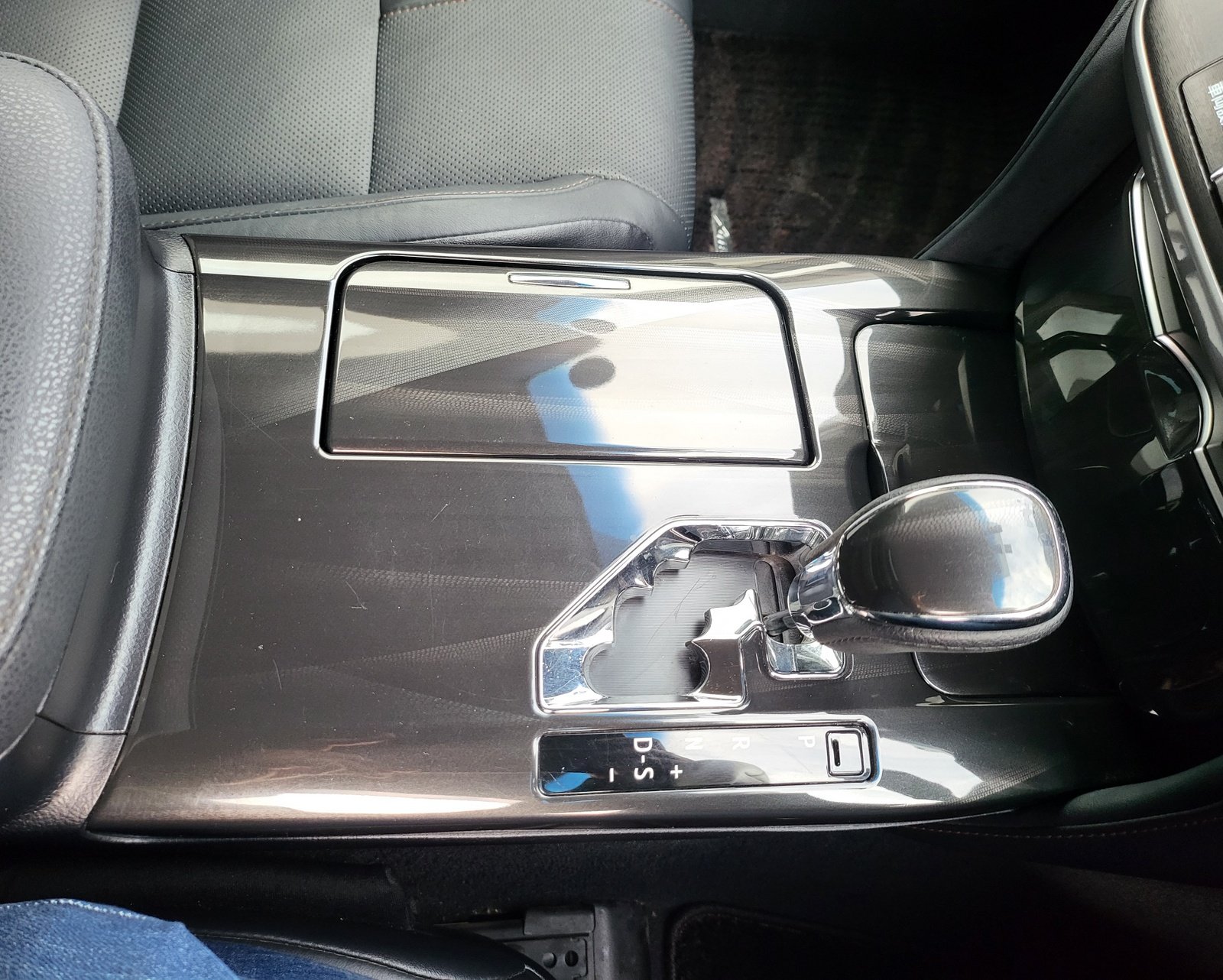 FRESH IMPORT 2013 TOYOTA CROWN HYBRID 2.5 AUTOMATIC LEATHER BLACK ULEZ FREE