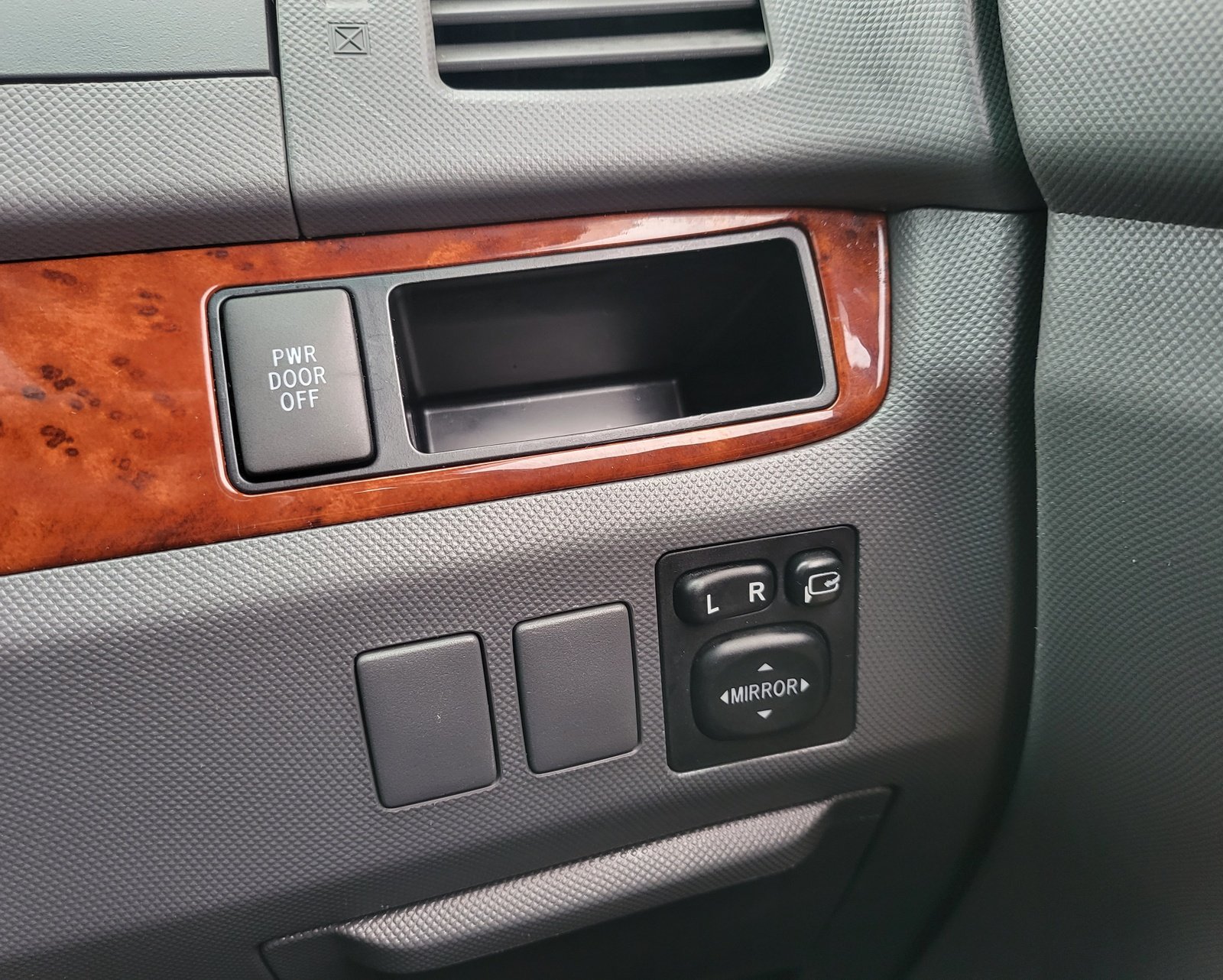 2012 FRESH IMPORT TOYOTA ESTIMA 2.4 AUTOMATIC 7 SEATER BLACK ULEZ FREE