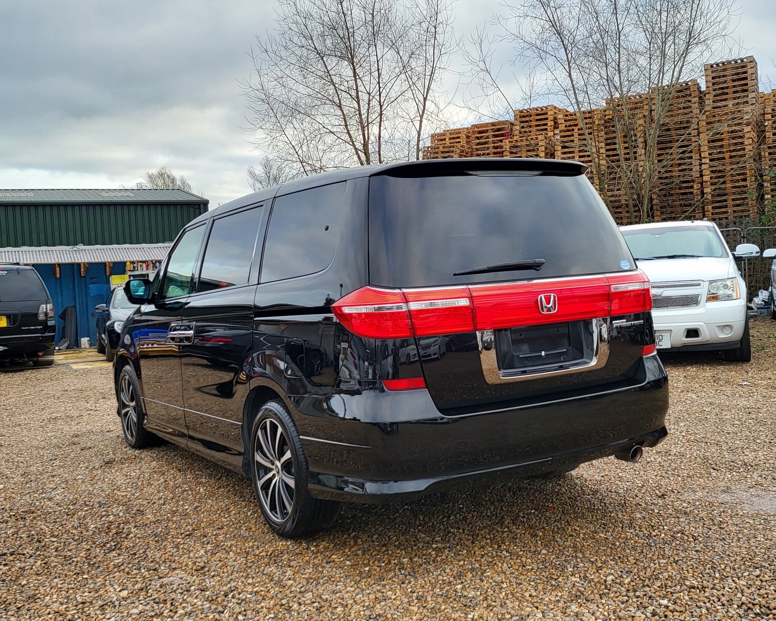 FRESH IMPORT 2013 HONDA ELYSION PRESTIGE 2.4 AUTOMATIC 7 SEATER BLACK ULEZ FREE