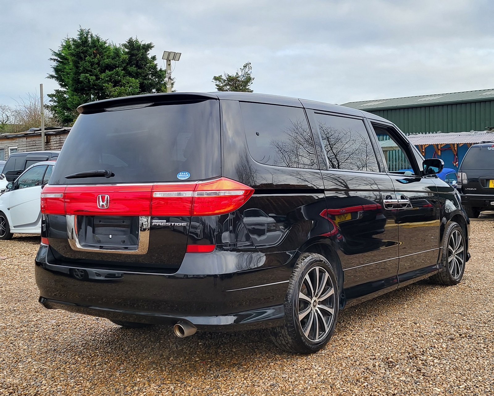 FRESH IMPORT 2013 HONDA ELYSION PRESTIGE 2.4 AUTOMATIC 7 SEATER BLACK ULEZ FREE